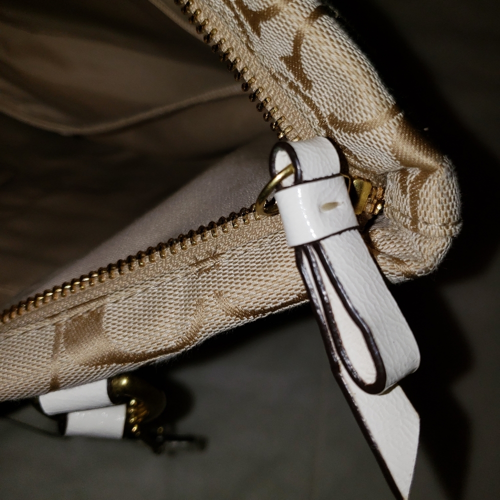 Coach tote - Picture 2 of 13